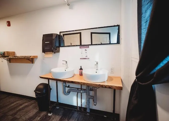 Dormitory Room Mixed