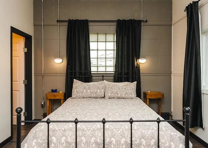 Queen Suite